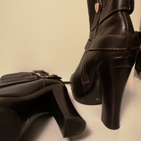 Juicy Couture boots - Picture 7 of 11